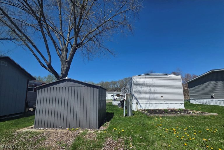 108 Gulf Stream Lane, New Philadelphia, OH - Photo 5