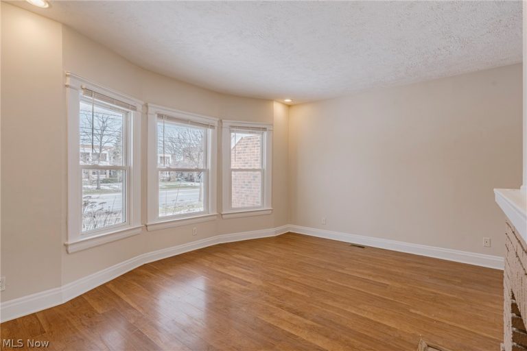 14915 Clifton Boulevard, Lakewood, OH - Photo 5