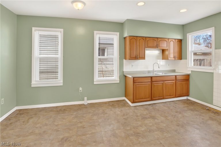 2010 Forestdale Avenue, Cleveland, OH - Photo 6