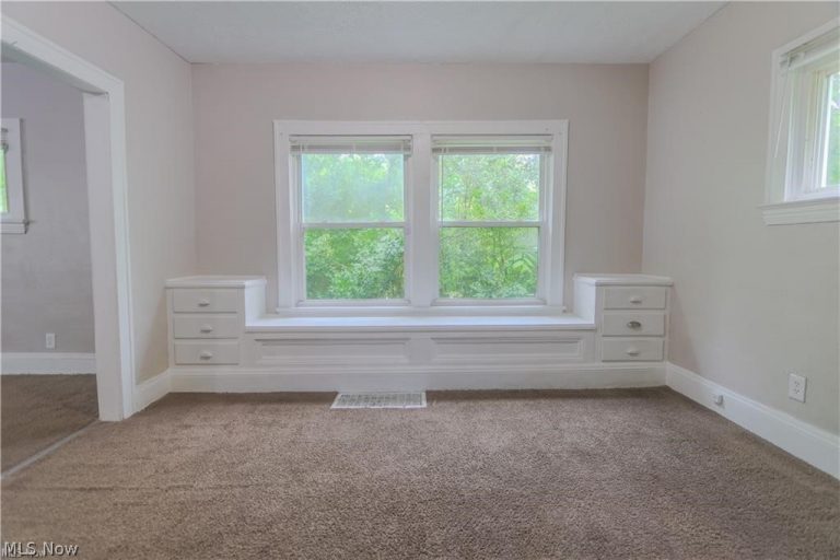 13512 Edgewood Avenue, Cleveland, OH - Photo 3