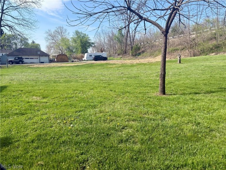 7155 Fulton Street, East Fultonham, OH - Photo 5