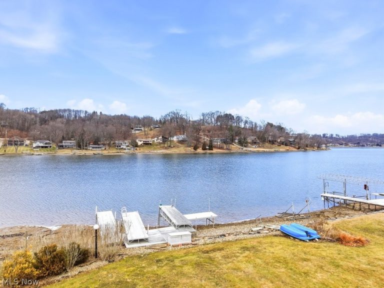 254 Mohawk Drive, Malvern, OH - Photo 4