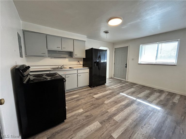 2614 Sunset Boulevard #5, Steubenville, OH - Photo 2