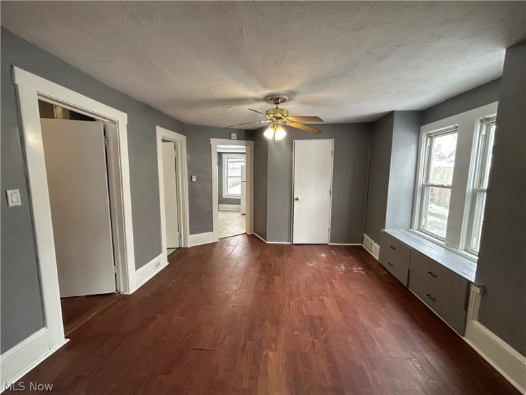 4704 Behrwald Avenue, Cleveland, OH - Photo 5