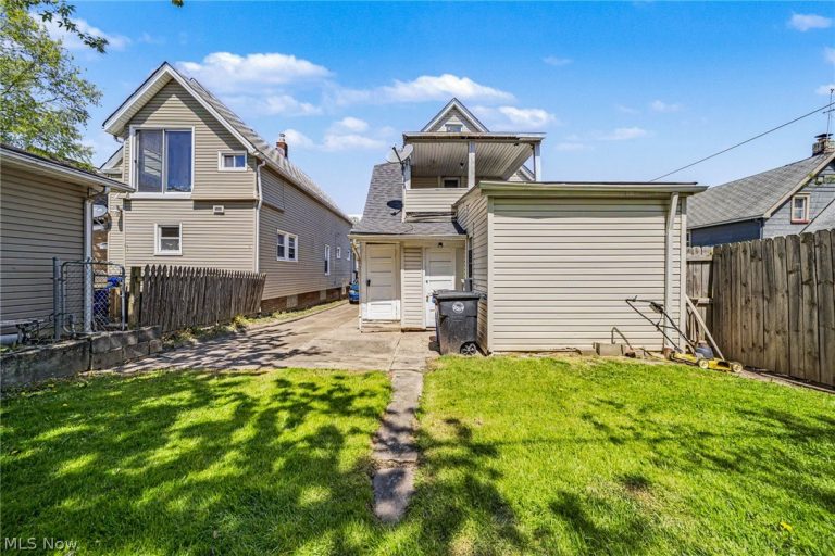 3009 Cypress Avenue, Cleveland, OH - Photo 4