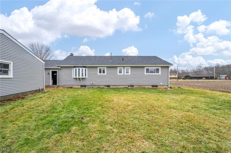 7182 State Route 45, North Bloomfield, OH - Photo 5