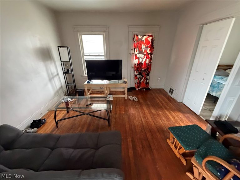 3308 90th Street, Cleveland, OH - Photo 6