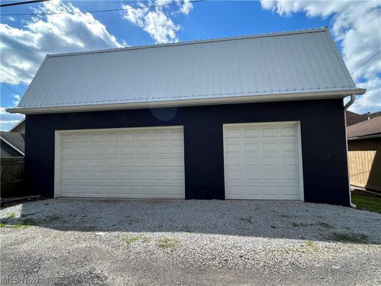 820 Commerce Street, Wellsburg, WV - Photo 2