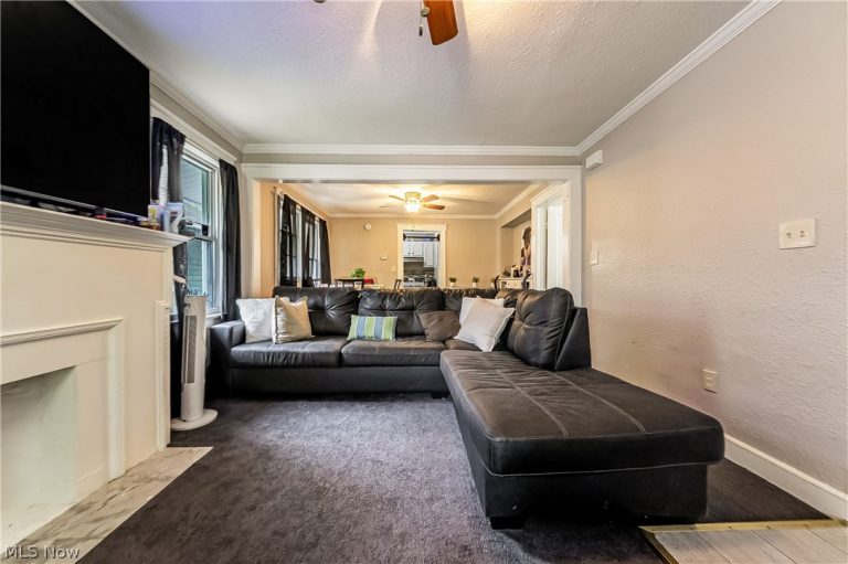 1714 Hillview Road, Cleveland, OH - Photo 5