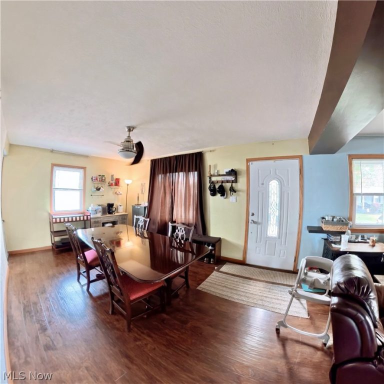 4401 9th Avenue, Vienna, WV - Photo 5