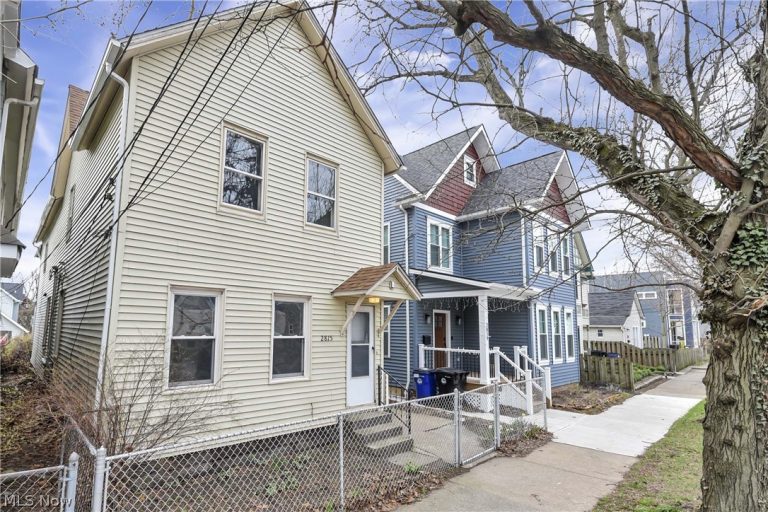 2815 Monroe Avenue, Cleveland, OH - Photo 3