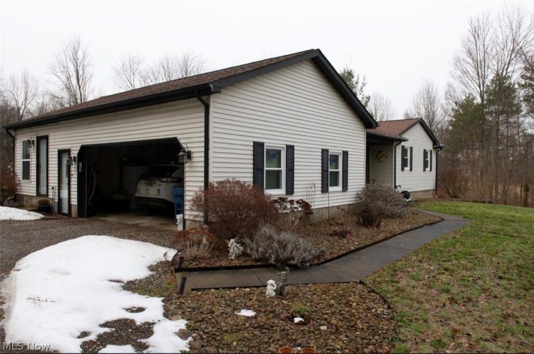 6060 Raccoon, Canfield, OH - Photo 8
