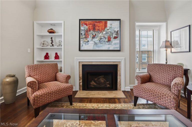 2808 Van Aken Boulevard #3, Cleveland, OH - Photo 4