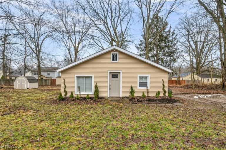 6171 Lee Road, North Ridgeville, OH - Photo 2
