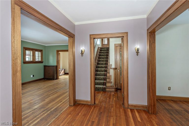 1489 Crest Road, Cleveland Heights, OH - Photo 4