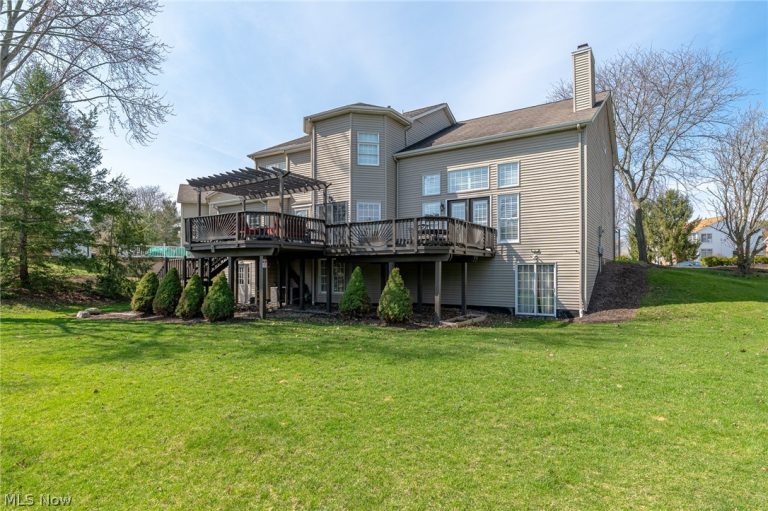 21711 Woodfield Trail, Strongsville, OH - Photo 3