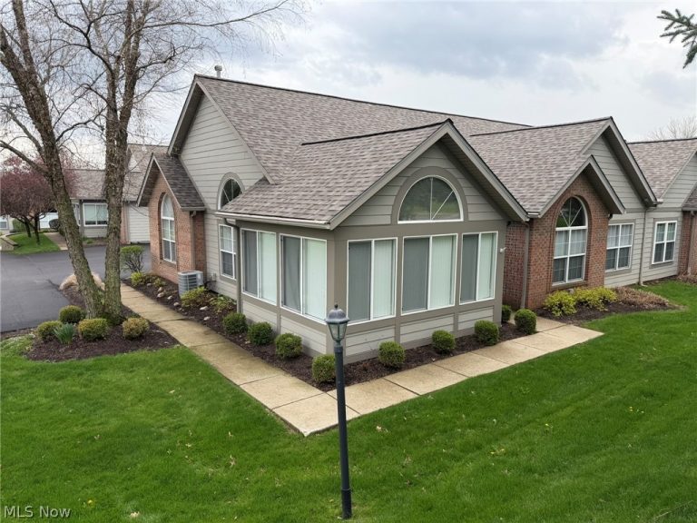 2040 Whippoorwill Lane, Mansfield, OH - Photo 2
