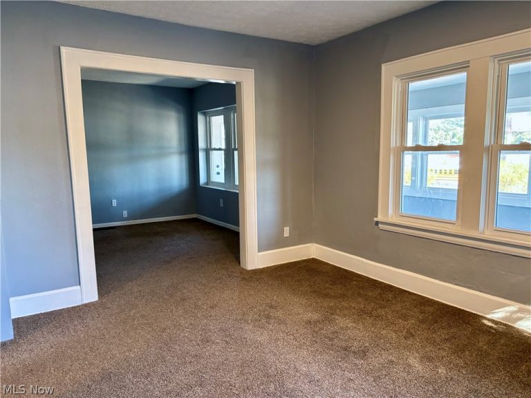 2258 Mogadore Road, Akron, OH - Photo 8