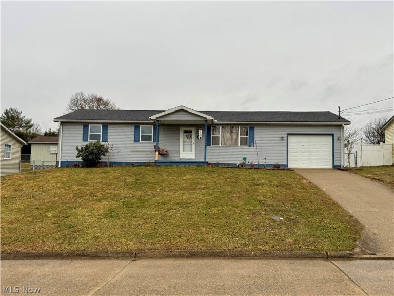 184 Locust Drive, Mineral Wells, WV, 26150