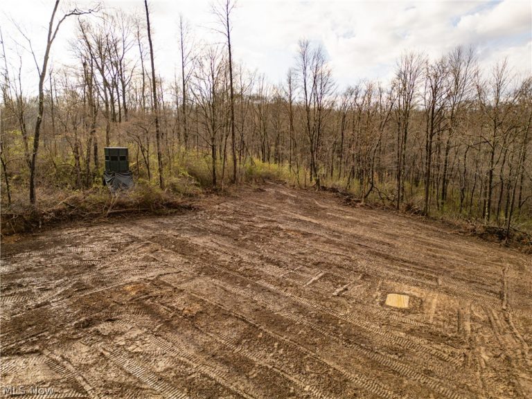 2650 Darlington Drive, Zanesville, OH - Photo 2