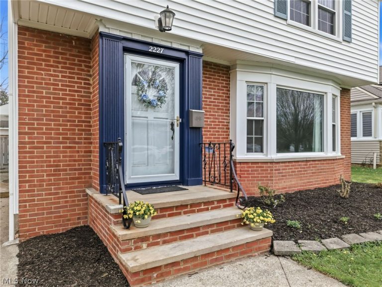 2227 Fenwick Road, University Heights, OH - Photo 4