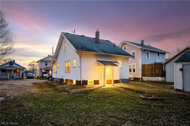 230 Superior Street, Louisville, OH - Photo 3