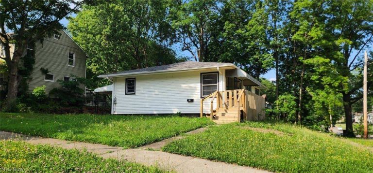 600 Eastland Avenue, Akron, OH, 44305