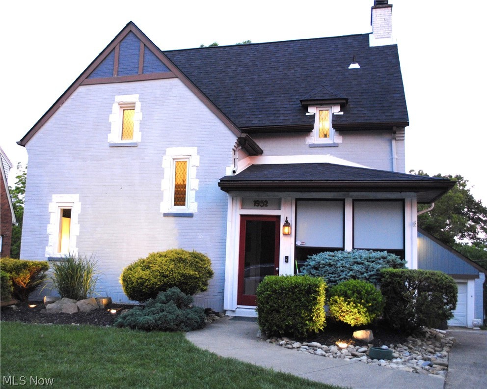1952 Mccauslen Manor, Steubenville, OH