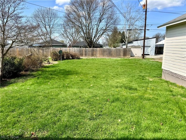 486 Mckinley Avenue, Newcomerstown, OH - Photo 5