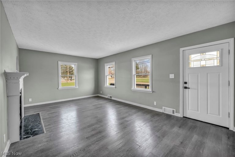 800 Independence Avenue, Akron, OH - Photo 5