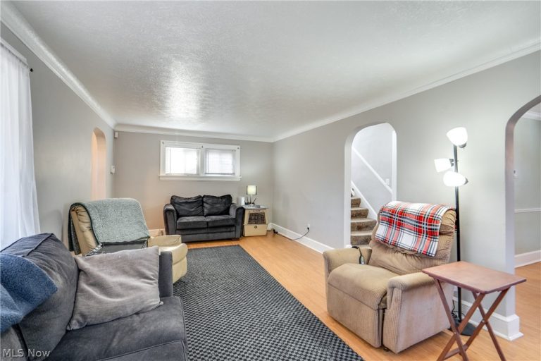 934 Packard Drive, Akron, OH - Photo 8