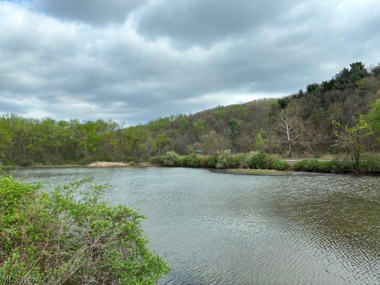 Ohio River Blvd, New Cumberland, WV, 26047