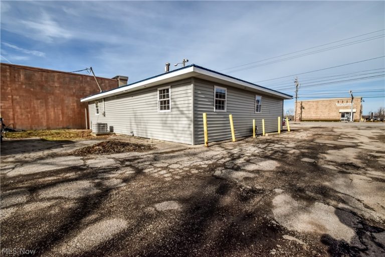 7496 Mentor, Mentor, OH - Photo 3