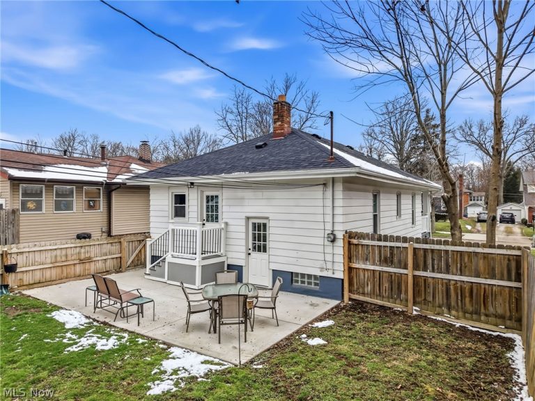 1156 Parkside Drive, Alliance, OH - Photo 6