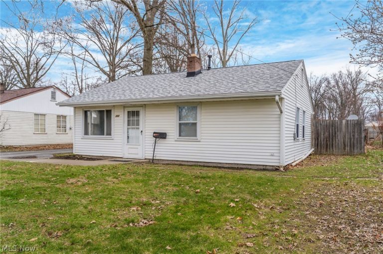 368 Erskine Avenue, Boardman, OH - Photo 3