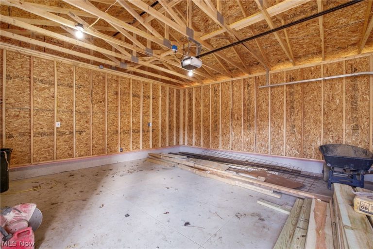 1331 Leonora Avenue, Akron, OH - Photo 5