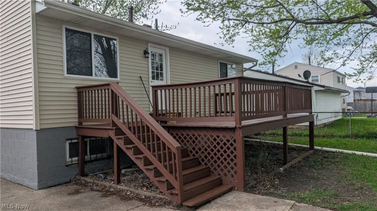 2201 Randall Street, Lorain, OH - Photo 2