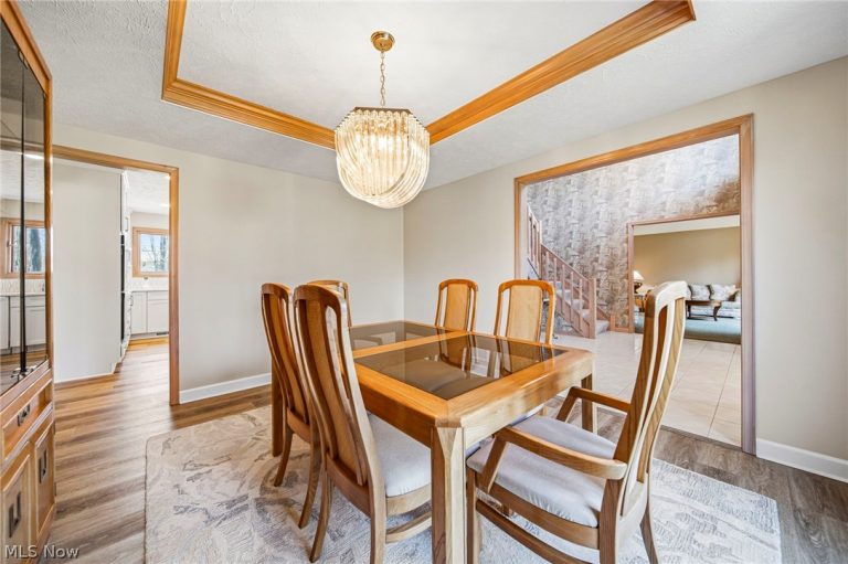 471 Medway Road, Highland Heights, OH - Photo 8