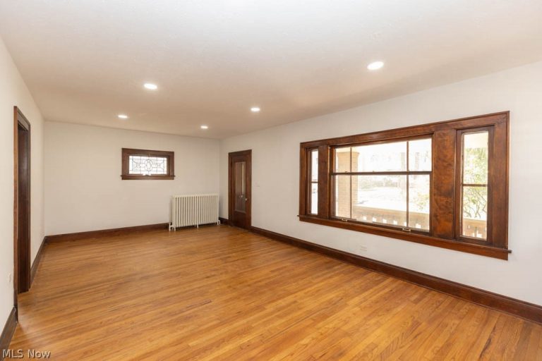 3115 Essex Road, Cleveland Heights, OH - Photo 6