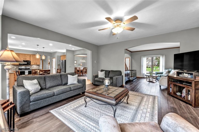 17200 GREENWOOD Drive, Strongsville, OH - Photo 5