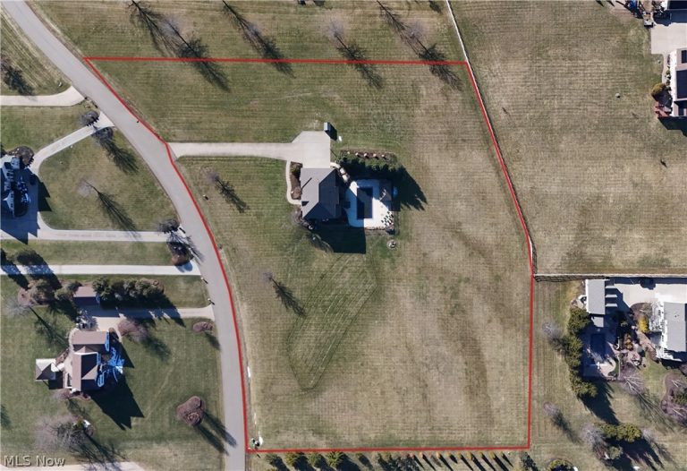 1617 Charolais Street, Uniontown, OH - Photo 4