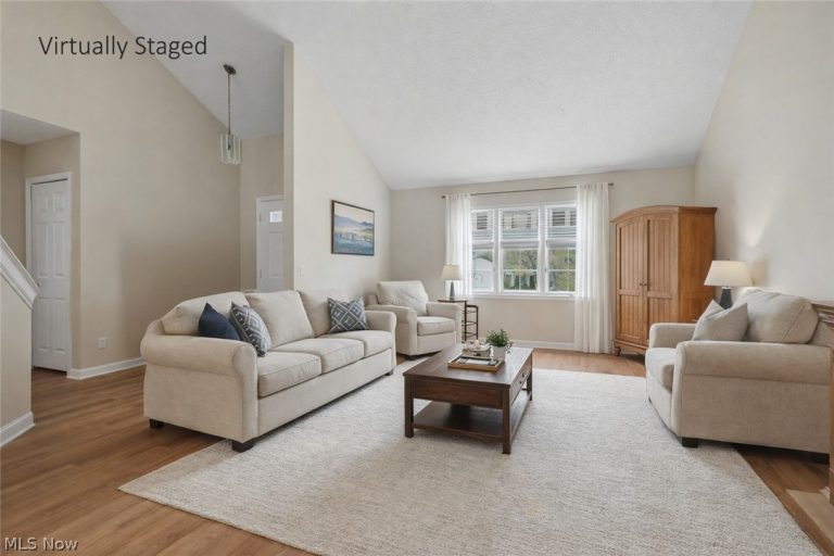 9809 Brookline Oval, Strongsville, OH - Photo 8
