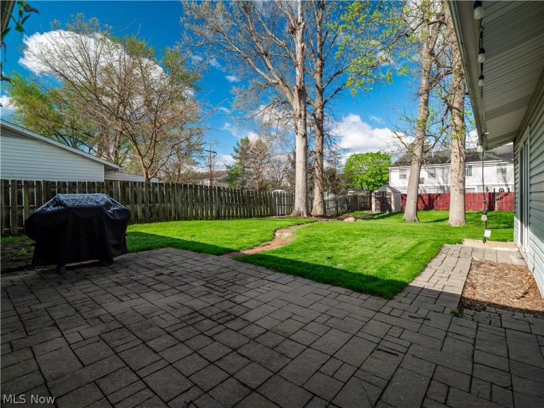 760 Trotter Lane, Berea, OH - Photo 4