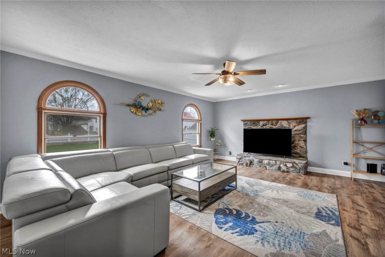 830 Forde Avenue, Amherst, OH - Photo 8