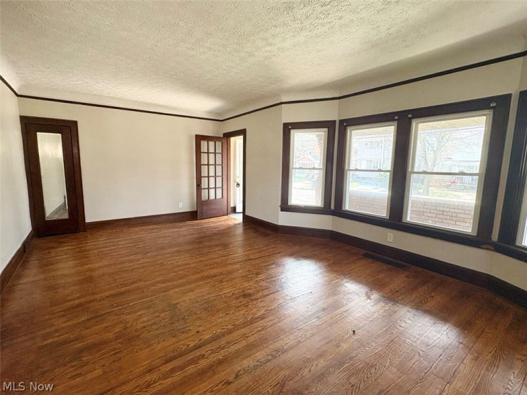 245 Oakdale Avenue, Akron, OH - Photo 3