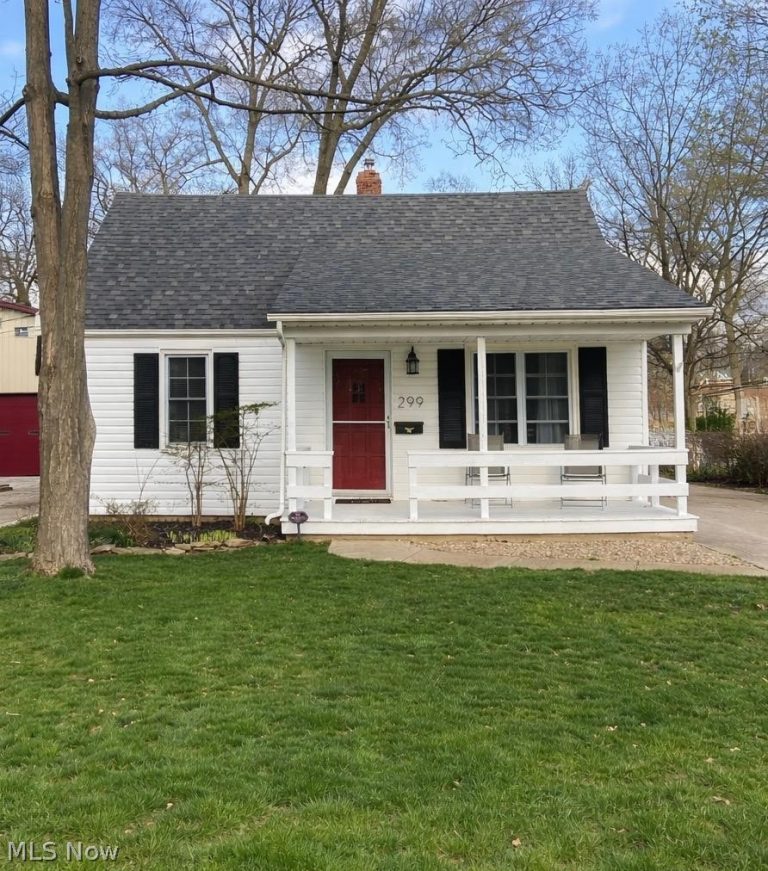 299 Inwood Boulevard, Avon Lake, OH, 44012