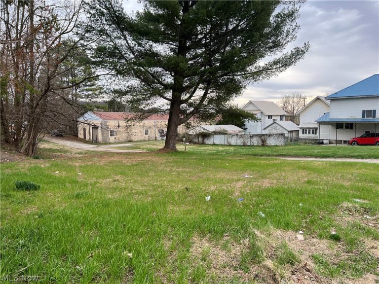 610 Stephenson Avenue, Parkersburg, WV - Photo 2