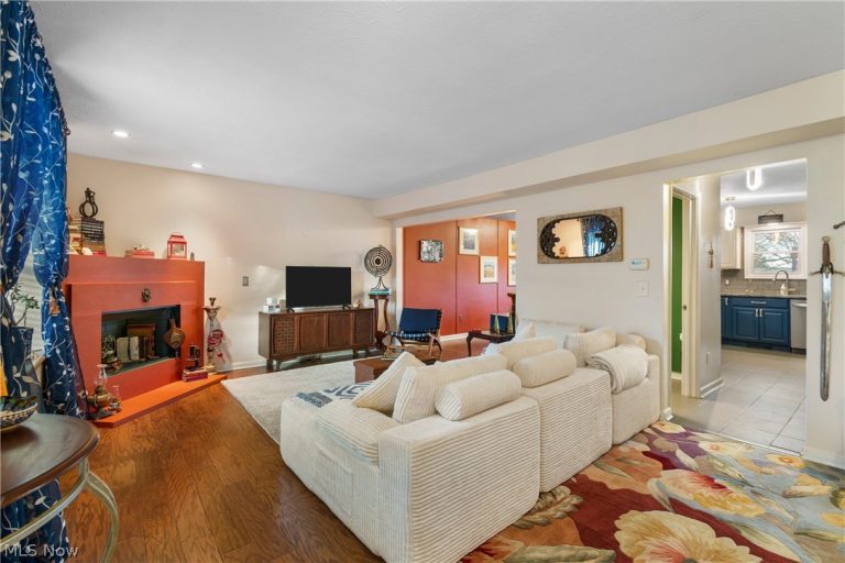 20520 Detroit Road, Rocky River, OH - Photo 5