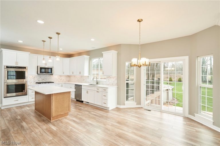 4355 Willow Wood Way, Uniontown, OH - Photo 3