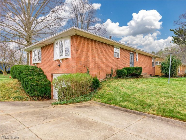 151 Roanoke Avenue, Cuyahoga Falls, OH - Photo 3